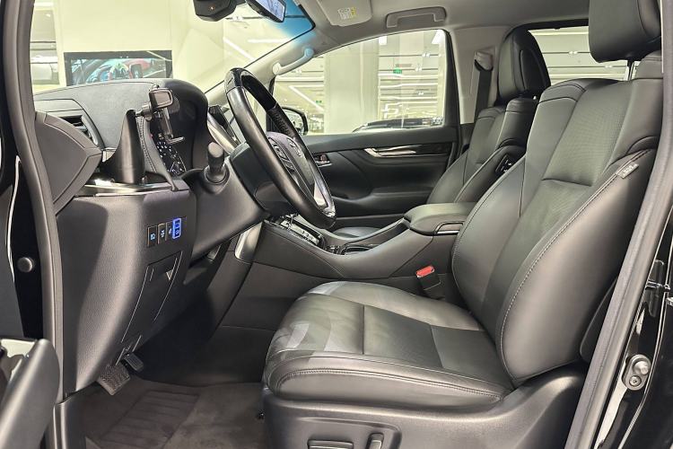 Used Toyota Vellfire 2020 Dual-Engine 2.5L HV Luxury Edition Interior 5