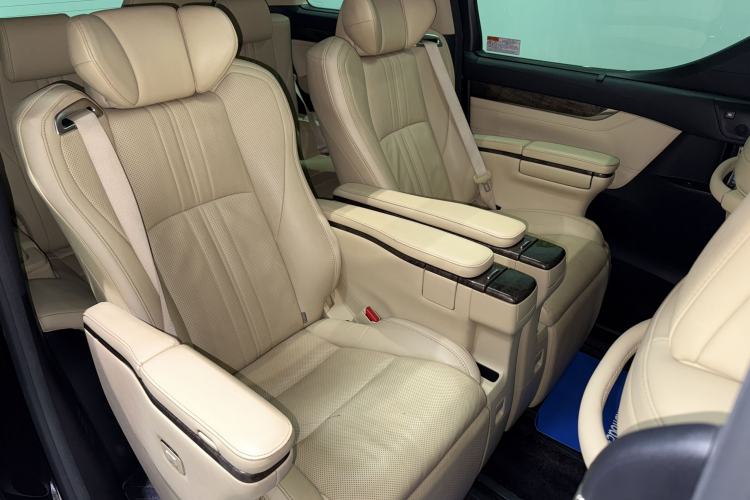 Used Toyota Vellfire 2020 Dual-Engine 2.5L HV Prestige Edition Interior 5