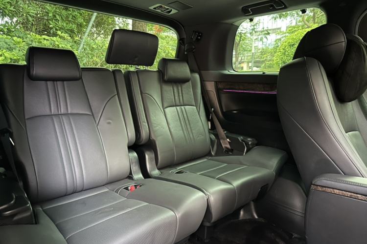 Used Toyota Vellfire 2020 Dual-Engine 2.5L HV Prestige Edition Interior 5
