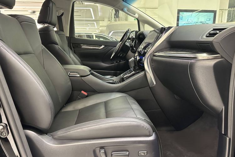 Used Toyota Vellfire 2020 Dual-Engine 2.5L HV Luxury Edition Interior 6