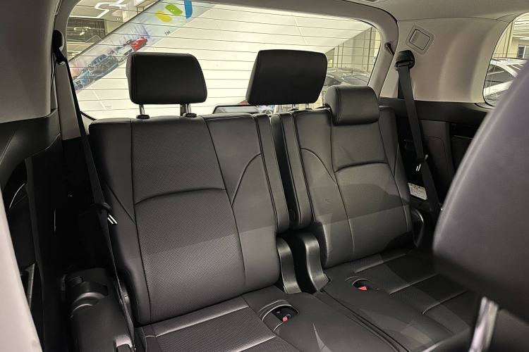 Used Toyota Vellfire 2020 Dual-Engine 2.5L HV Luxury Edition Interior 7