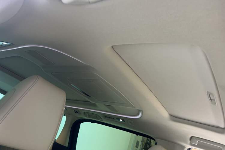 Used Toyota Vellfire 2020 Dual-Engine 2.5L HV Prestige Edition Interior 7
