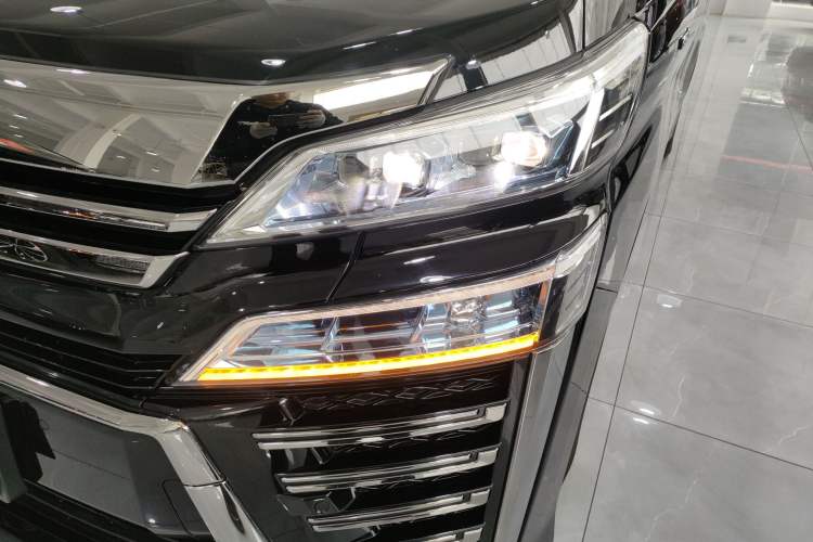 Used Toyota Vellfire 2020 Dual-Engine 2.5L HV Luxury Edition Left Front Headlight