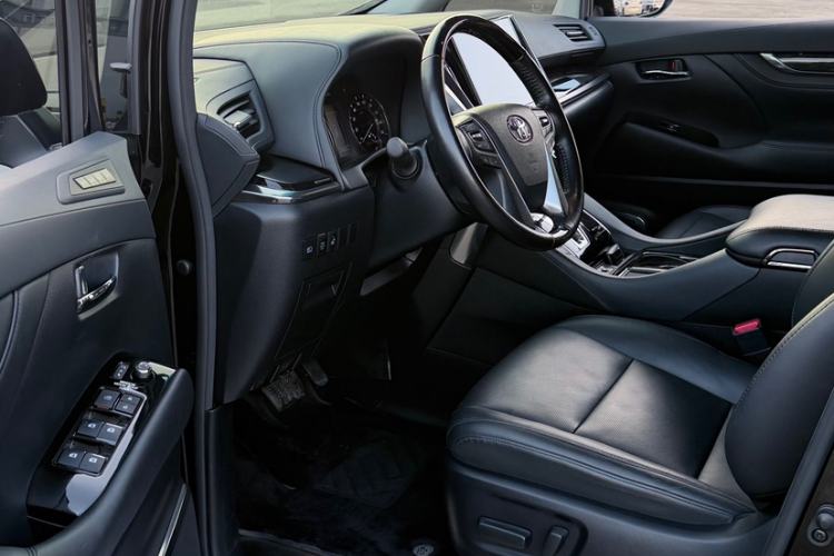 Used Toyota Vellfire 2020 Dual-Engine 2.5L HV Luxury Edition Left Front Seat