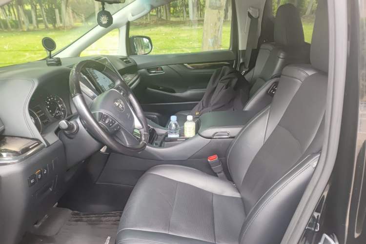 Used Toyota Vellfire 2020 Dual-Engine 2.5L HV Luxury Edition Left Front Seat