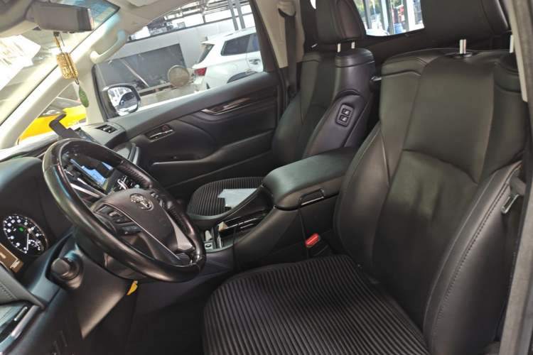 Used Toyota Vellfire 2020 Dual-Engine 2.5L HV Luxury Edition Left Front Seat