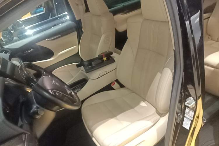Used Toyota Vellfire 2020 Dual-Engine 2.5L HV Prestige Edition Left Front Seat