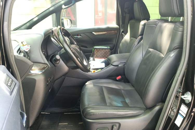 Used Toyota Vellfire 2020 Dual-Engine 2.5L HV Prestige Edition Left Front Seat