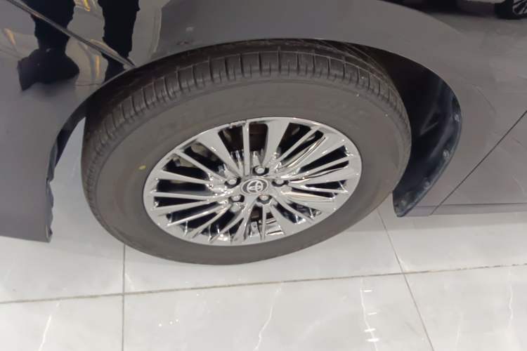 Used Toyota Vellfire 2020 Dual-Engine 2.5L HV Luxury Edition Left Front Wheel Hub