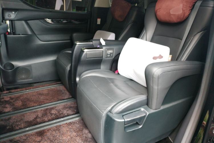 Used Toyota Vellfire 2020 Dual-Engine 2.5L HV Luxury Edition Left Rear Seat