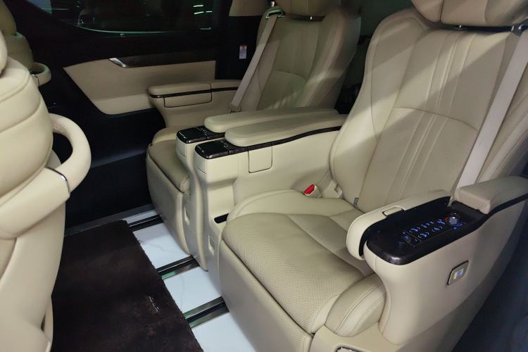 Used Toyota Vellfire 2020 Dual-Engine 2.5L HV Prestige Edition Left Rear Seat