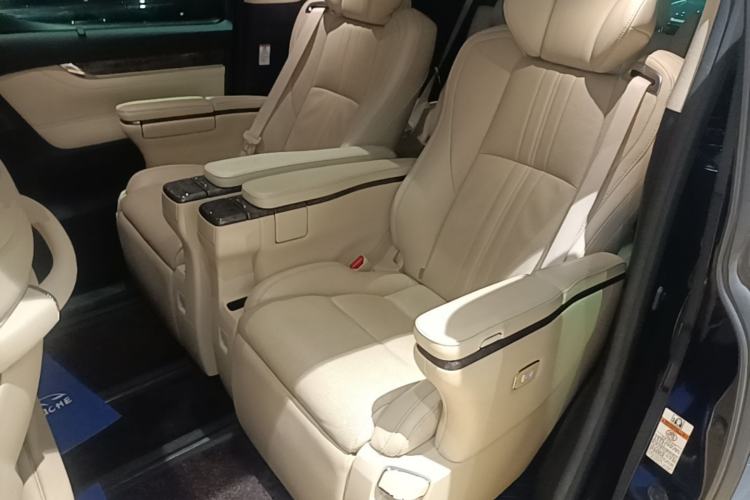 Used Toyota Vellfire 2020 Dual-Engine 2.5L HV Prestige Edition Left Rear Seat