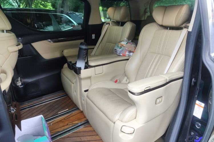 Used Toyota Vellfire 2020 Dual-Engine 2.5L HV Prestige Edition Left Rear Seat