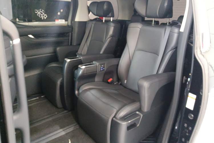 Used Toyota Vellfire 2020 Dual-Engine 2.5L HV Luxury Edition Left Rear Seat