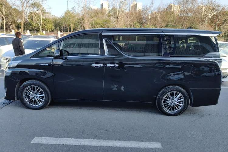 Used Toyota Vellfire 2020 Dual-Engine 2.5L HV Luxury Edition Left Side
