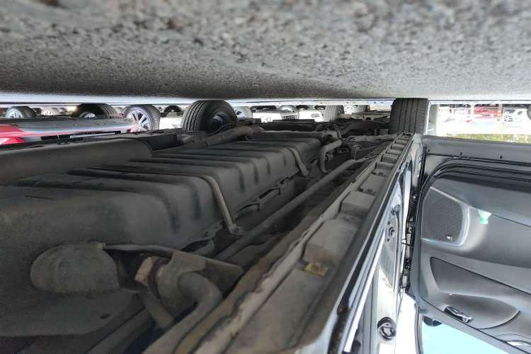 Used Toyota Vellfire 2020 Dual-Engine 2.5L HV Luxury Edition Left Side Sill