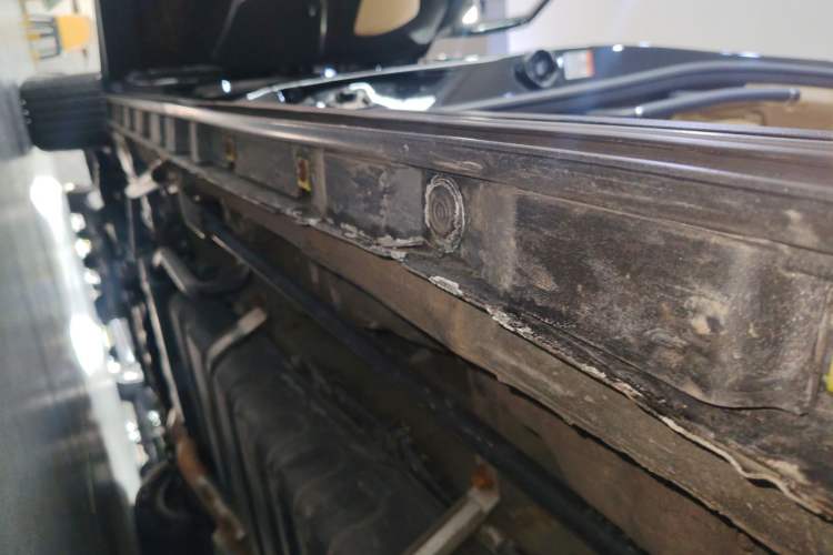 Used Toyota Vellfire 2020 Dual-Engine 2.5L HV Prestige Edition Left Side Sill
