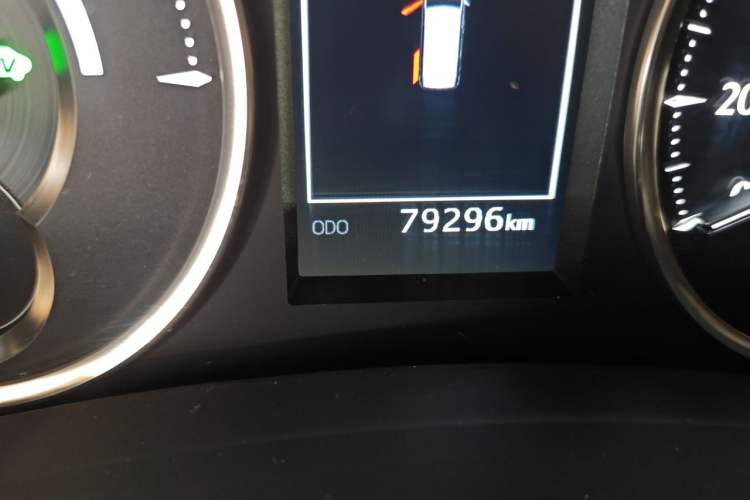 Used Toyota Vellfire 2020 Dual-Engine 2.5L HV Luxury Edition Odometer Close Up