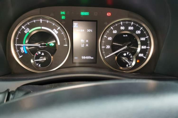Used Toyota Vellfire 2020 Dual-Engine 2.5L HV Prestige Edition Odometer Close Up