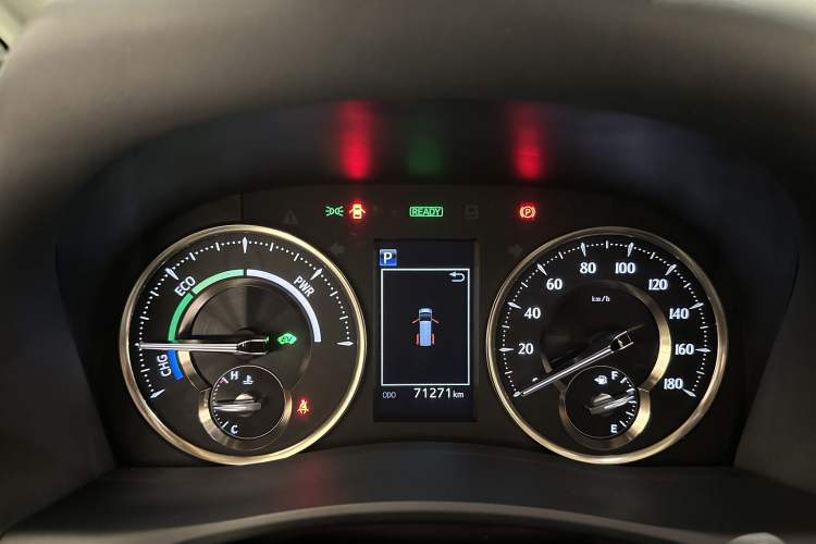 Used Toyota Vellfire 2020 Dual-Engine 2.5L HV Luxury Edition Odometer Close Up