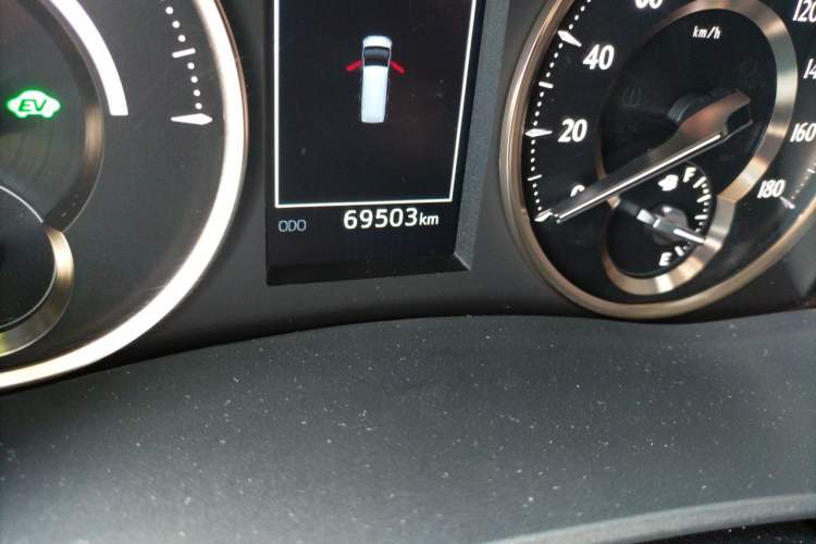 Used Toyota Vellfire 2020 Dual-Engine 2.5L HV Luxury Edition Odometer Close Up