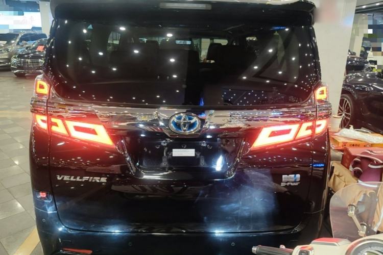 Used Toyota Vellfire 2020 Dual-Engine 2.5L HV Luxury Edition Rear