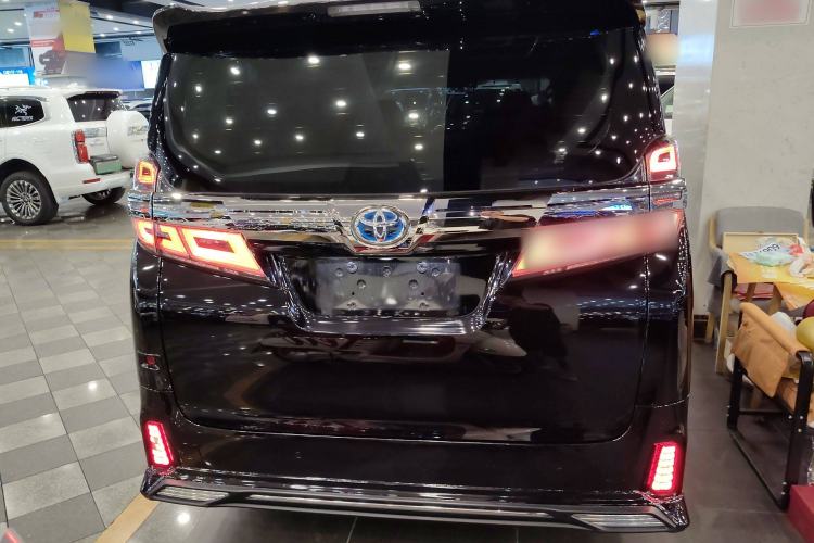 Used Toyota Vellfire 2020 Dual-Engine 2.5L HV Luxury Edition Rear