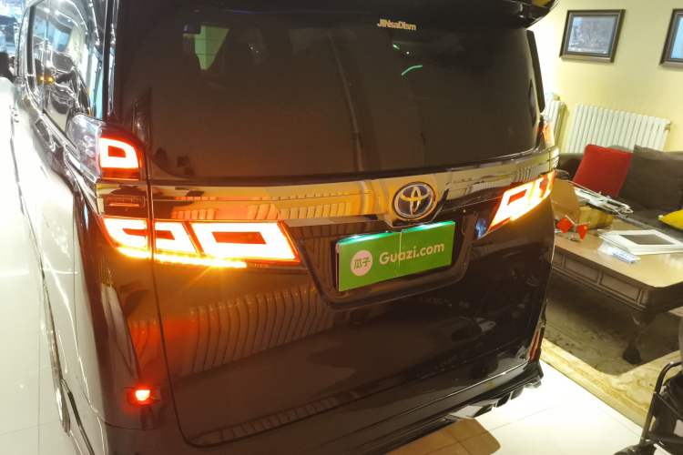 Used Toyota Vellfire 2020 Dual-Engine 2.5L HV Prestige Edition Rear