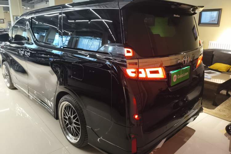 Used Toyota Vellfire 2020 Dual-Engine 2.5L HV Prestige Edition Rear Left 45 Deg