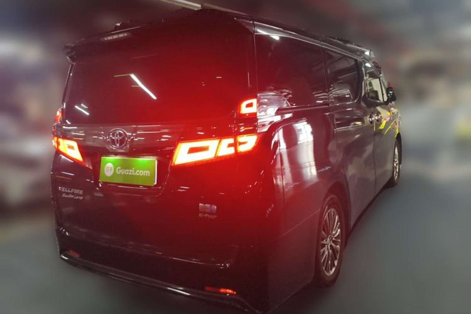 Used Toyota Vellfire 2020 Dual-Engine 2.5L HV Prestige Edition Rear Right 45 Deg