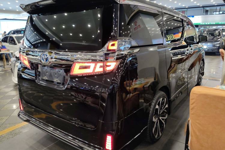 Used Toyota Vellfire 2020 Dual-Engine 2.5L HV Luxury Edition Rear Right 45 Deg