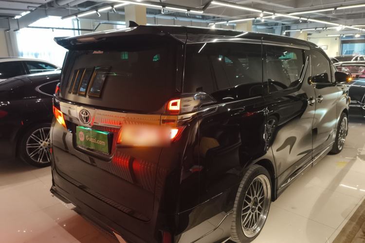 Used Toyota Vellfire 2020 Dual-Engine 2.5L HV Prestige Edition Rear Right 45 Deg