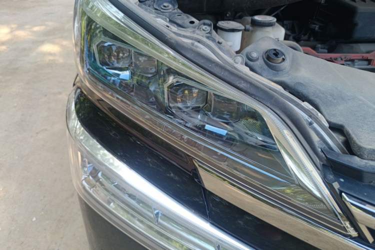 Used Toyota Vellfire 2020 Dual-Engine 2.5L HV Luxury Edition Right Front Headlight