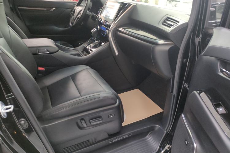 Used Toyota Vellfire 2020 Dual-Engine 2.5L HV Luxury Edition Right Front Seat