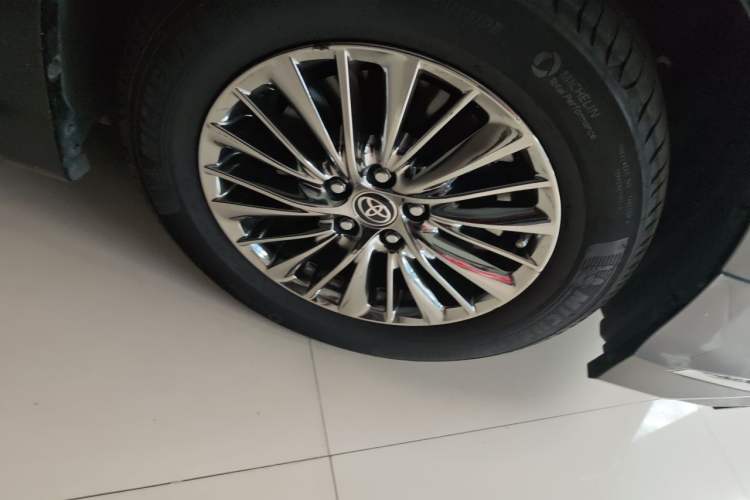 Used Toyota Vellfire 2020 Dual-Engine 2.5L HV Luxury Edition Right Front Wheel Hub