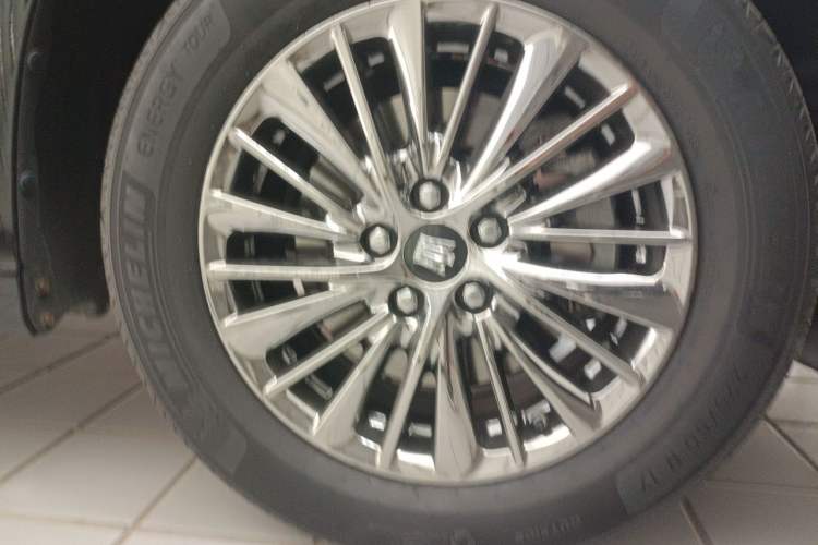 Used Toyota Vellfire 2020 Dual-Engine 2.5L HV Prestige Edition Right Front Wheel Hub