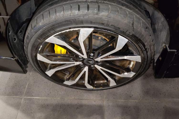 Used Toyota Vellfire 2020 Dual-Engine 2.5L HV Luxury Edition Right Rear Wheel Hub