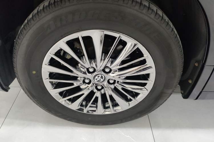 Used Toyota Vellfire 2020 Dual-Engine 2.5L HV Luxury Edition Right Rear Wheel Hub