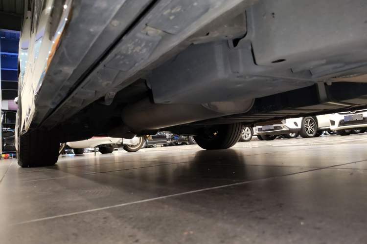 Used Toyota Vellfire 2020 Dual-Engine 2.5L HV Luxury Edition Right Side Sill