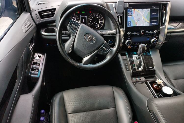 Used Toyota Vellfire 2020 Dual-Engine 2.5L HV Luxury Edition Steering Wheel