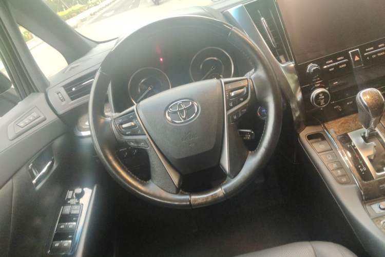 Used Toyota Vellfire 2020 Dual-Engine 2.5L HV Prestige Edition Steering Wheel
