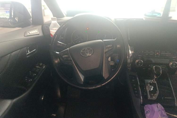Used Toyota Vellfire 2020 Dual-Engine 2.5L HV Luxury Edition Steering Wheel