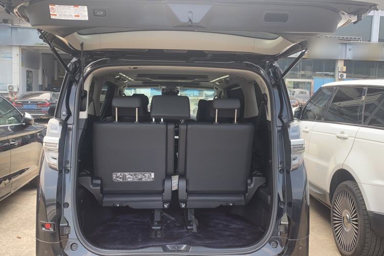 Used Toyota Vellfire 2020 Dual-Engine 2.5L HV Luxury Edition Trunk