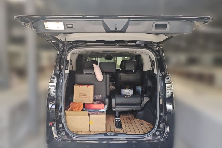 Used Toyota Vellfire 2020 Dual-Engine 2.5L HV Luxury Edition Trunk