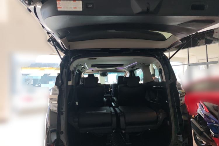 Used Toyota Vellfire 2020 Dual-Engine 2.5L HV Luxury Edition Trunk