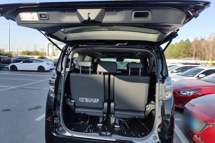 Used Toyota Vellfire 2020 Dual-Engine 2.5L HV Luxury Edition Trunk