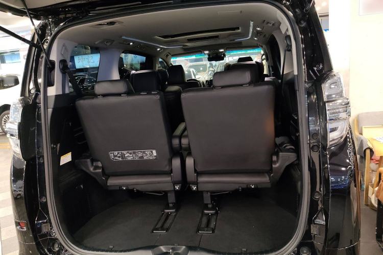 Used Toyota Vellfire 2020 Dual-Engine 2.5L HV Luxury Edition Trunk