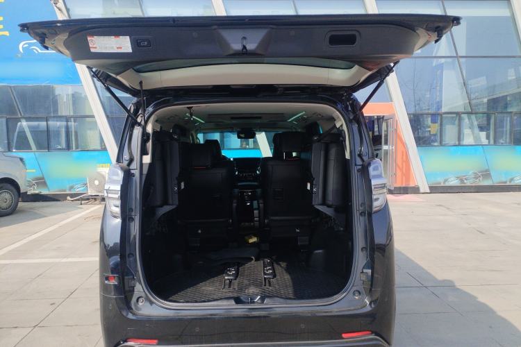 Used Toyota Vellfire 2020 Dual-Engine 2.5L HV Luxury Edition Trunk