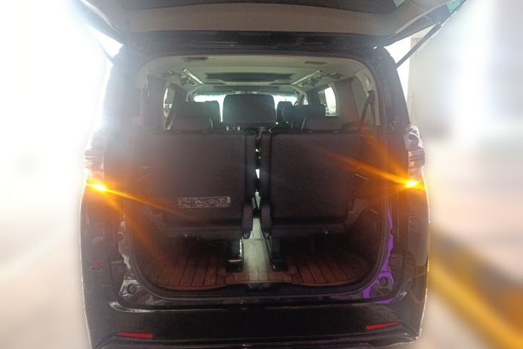Used Toyota Vellfire 2020 Dual-Engine 2.5L HV Luxury Edition Trunk