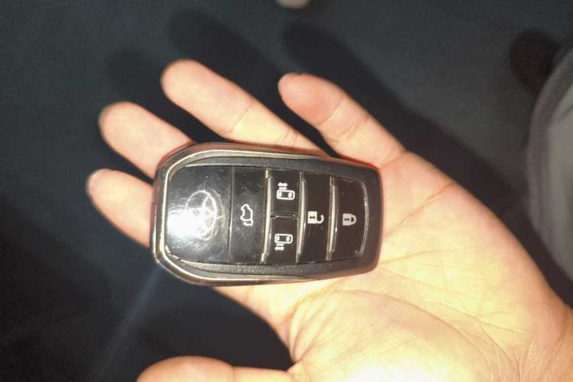 Used Toyota Vellfire 2020 Dual-Engine 2.5L HV Prestige Edition Vehicle Key